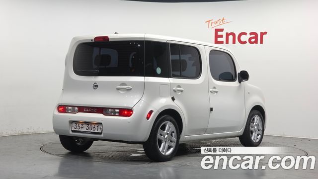 Nissan Cube 1.8 SL Z12 — пробег 75 710 км