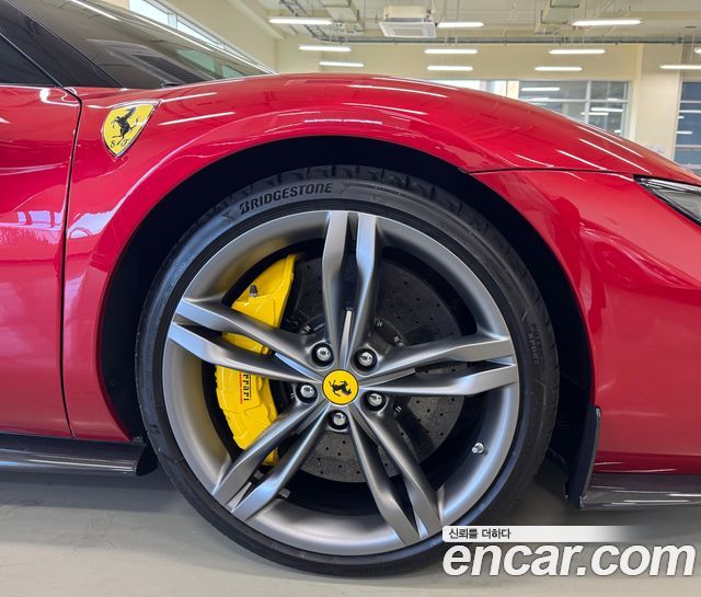 Ferrari 296 3.0 V6 — пробег 4982 км