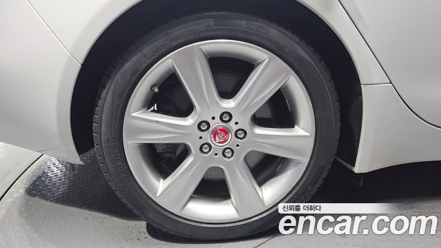 Jaguar XE из Кореи Encar