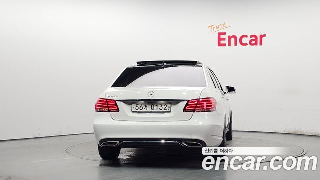 Mercedes-Benz E-Class E250 BlueTec 4MATIC AV — пробег 76 323 км — фото 4 из 5