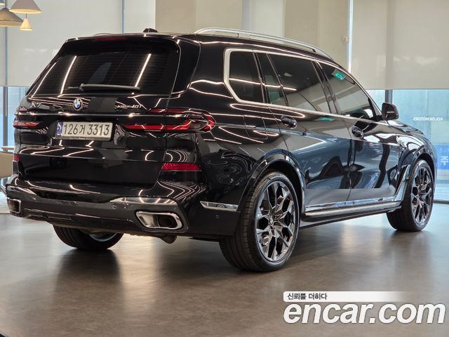 BMW X7 xDrive 40i M Sport 7STR — пробег 16 762 км — фото 2 из 5