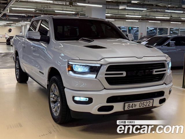 Dodge Ram Pick Up 5.7 — пробег 79 000 км — фото 2 из 5