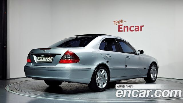 Mercedes-Benz E-Class из Кореи Encar