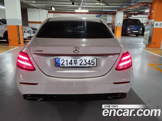 Mercedes-Benz E-Class из Кореи Encar