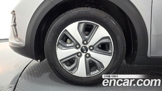 Kia Niro 1.6 HEV Luxury — пробег 51508 км
