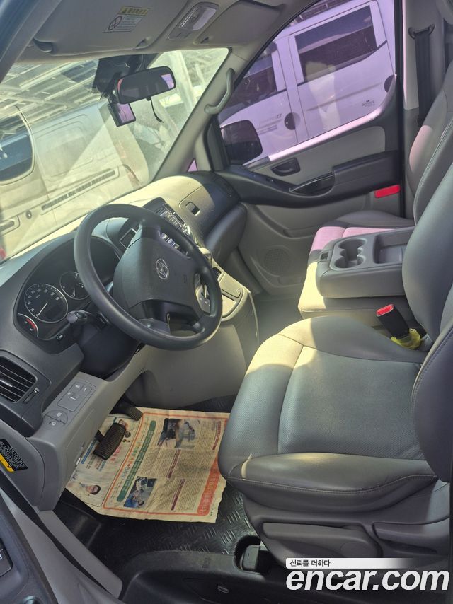 Hyundai Starex 4WD 12-Seater Wagon Smart — пробег 115 000 км — фото 4 из 5