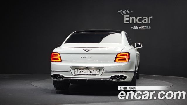 Bentley Flying Spur 4.0 Azure — пробег 3 822 км — фото 4 из 5