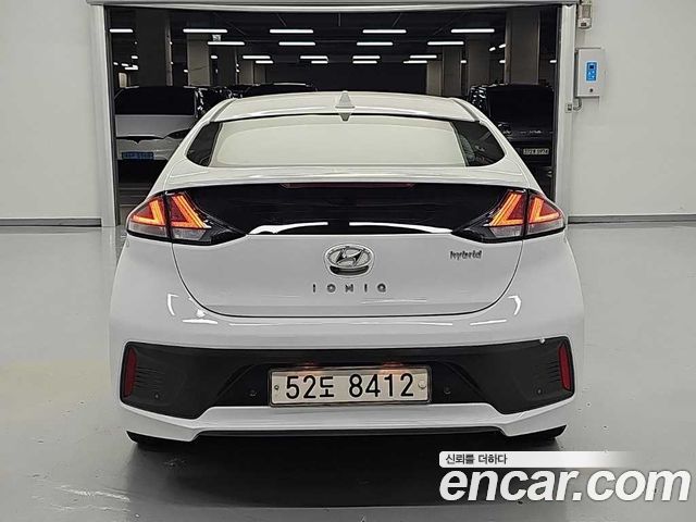 Hyundai Ioniq Q — пробег 128 511 км — фото 3 из 5