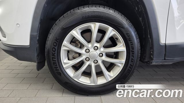 Jeep Cherokee 2.4 Longitude High AWD — пробег 109973 км