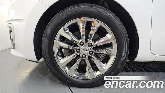 Kia Carnival 9-seater Hi-Limousine Prestige — пробег 159499 км