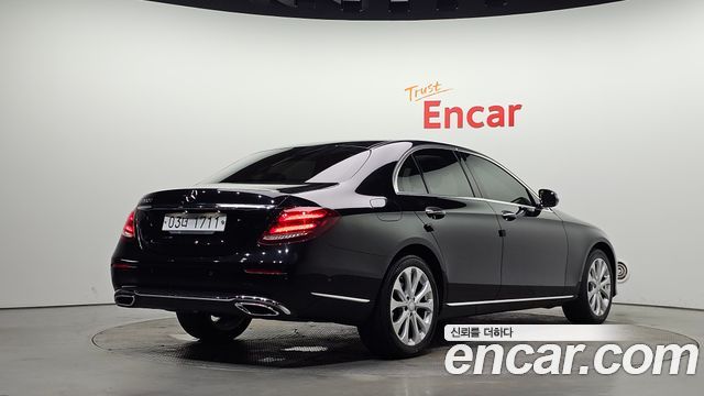 Mercedes-Benz E-Class из Кореи Encar
