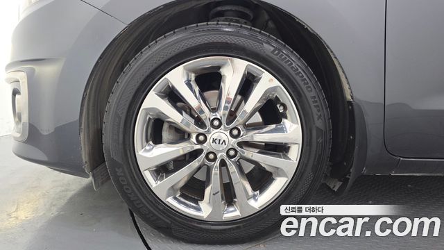 Kia Carnival 9-seater Noblesse — пробег 145106 км