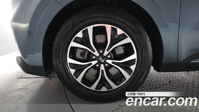 Kia Carnival 9-Seater Noblesse — пробег 43688 км