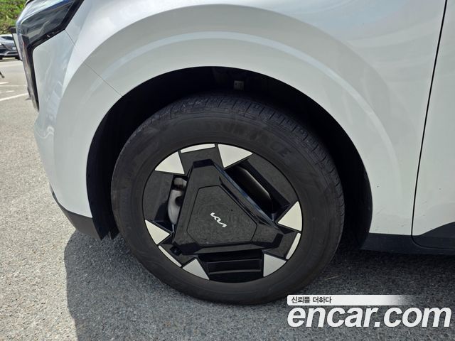 Kia Carnival HEV 9 seater Prestige — пробег 40450 км