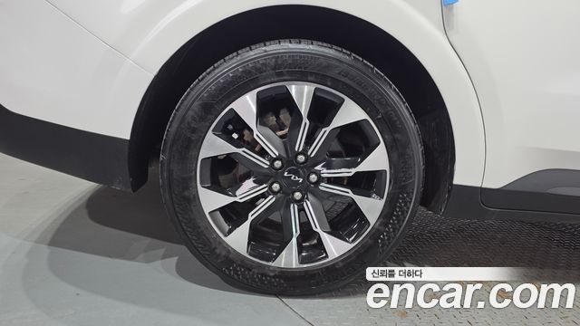 Kia Carnival Gasoline 9-Seater Prestige — пробег 104013 км