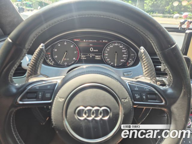 Audi S8 4.0 TFSI quattro D4 — пробег 116 000 км