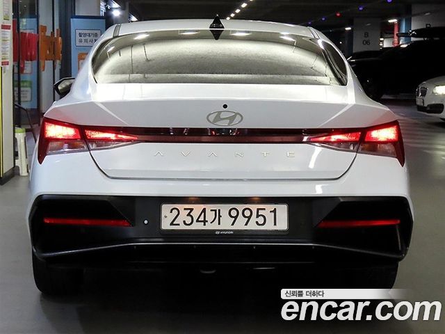 Hyundai AVANTE 1.6 Modern — пробег 83755 км
