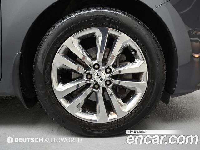 Kia Carnival 9-seater Prestige — пробег 129714 км