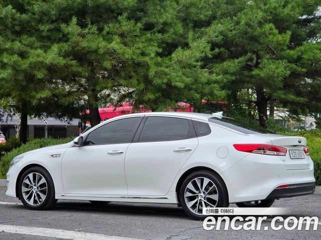 Kia K5 2.0 MX Luxury — пробег 215189 км