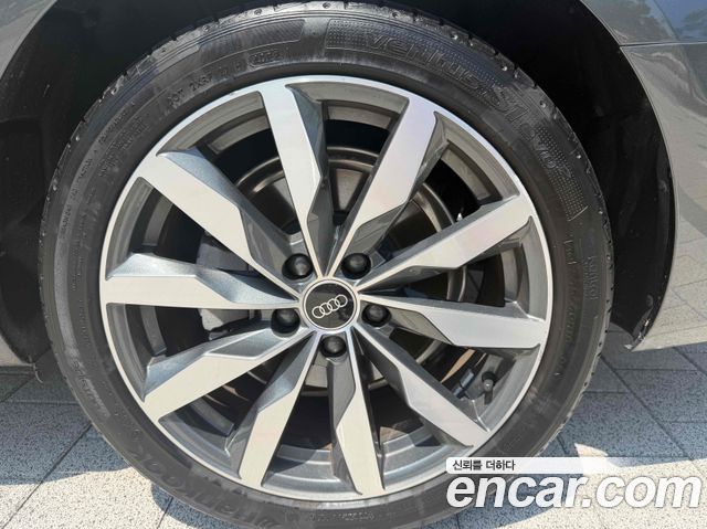 Audi A4 40 TFSI Premium — пробег 44 000 км — фото 5 из 5