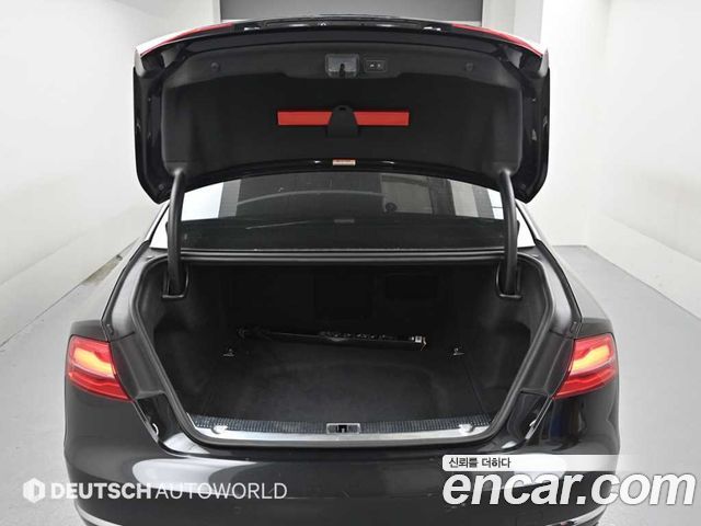 Audi A8 60 TFSI Quattro LWB D4 — пробег 386144 км