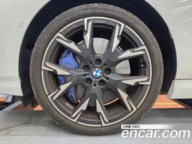 BMW 2-Series 228 xDrive M Sport — пробег 4011 км