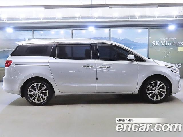 Kia Carnival из Кореи Encar