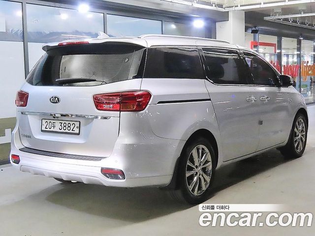 Kia Carnival из Кореи Encar
