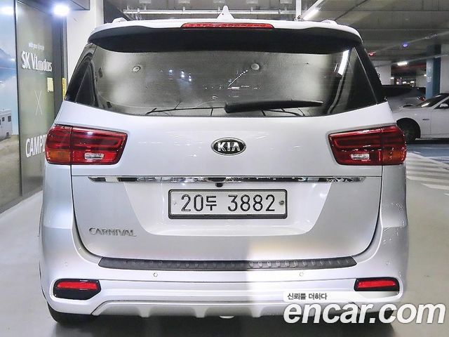Kia Carnival из Кореи Encar