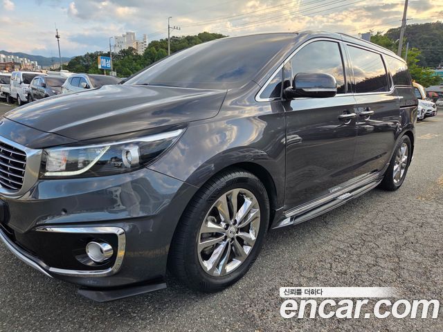 Kia Carnival из Кореи Encar