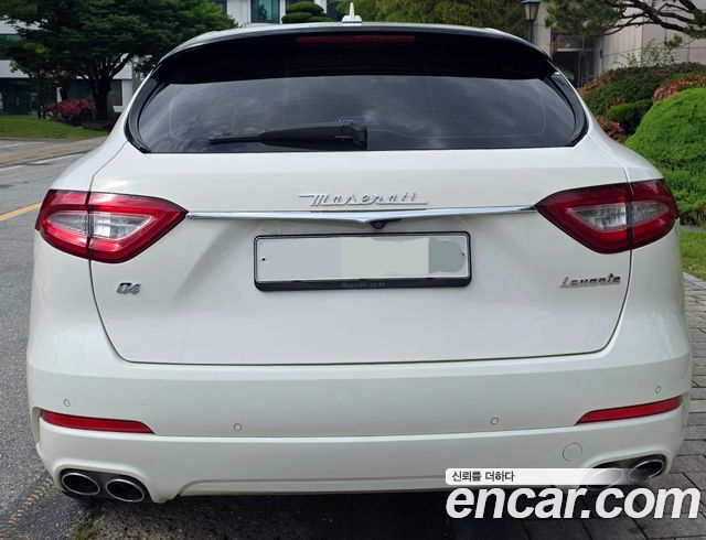 Maserati Levante 3.0 Diesel AWD GranLusso — пробег 54000 км