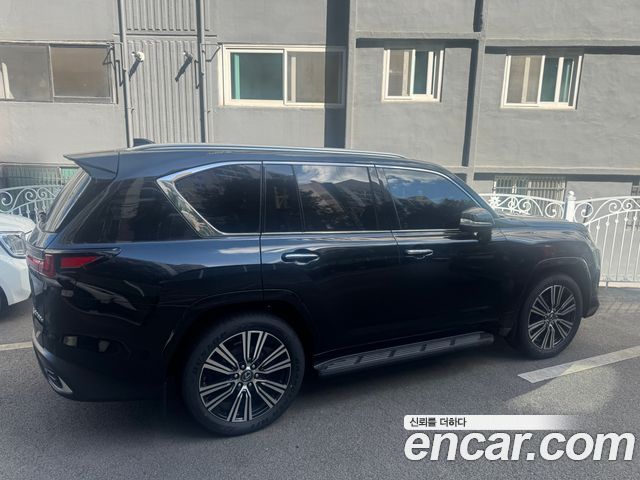Lexus LX 700h Luxury — пробег 2 248 км — фото 2 из 5