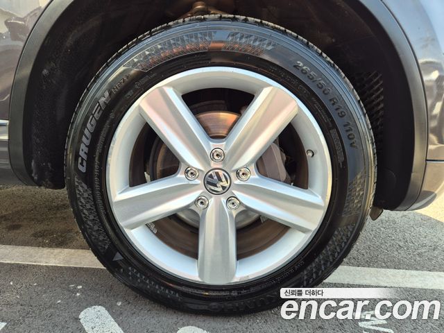 Volkswagen Touareg V6 3.0 TDI Bluemotion 7P5 — пробег 194001 км