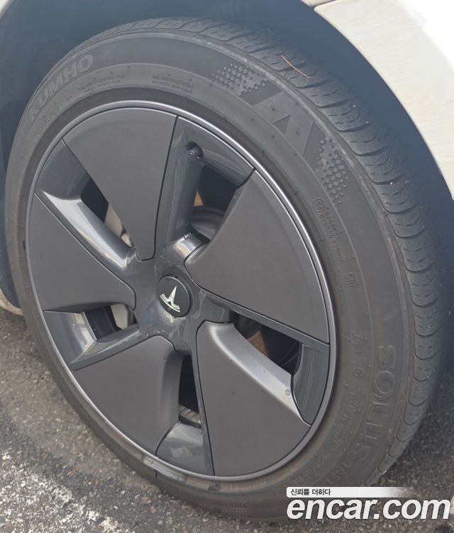 Tesla Model 3 Long Range AWD — пробег 112000 км