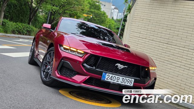 Ford Mustang 5.0 GT Premium Coupe — пробег 2300 км