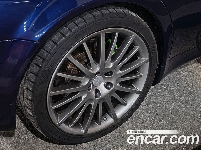 Maserati Quattroporte S 4.7 V8 Sport GT — пробег 130000 км