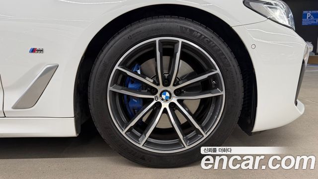 BMW 5-Series 520i M Sport — пробег 45 000 км — фото 5 из 5