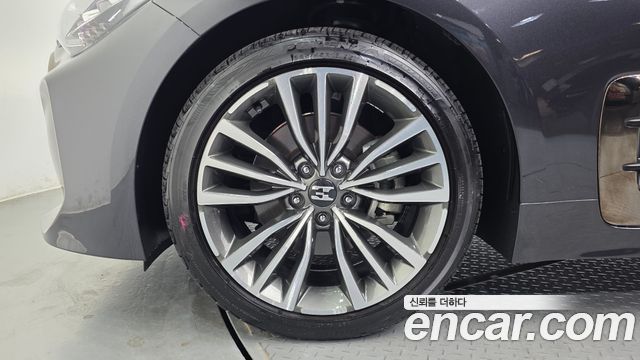 Kia Stinger из Кореи Encar