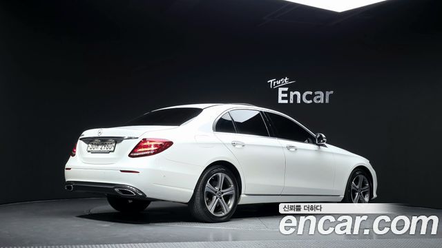 Mercedes-Benz E-Class из Кореи Encar