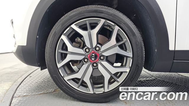 Kia Seltos из Кореи Encar