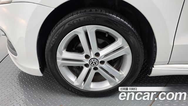 Volkswagen Polo из Кореи Encar
