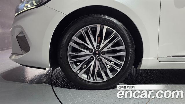 Kia K7 из Кореи Encar