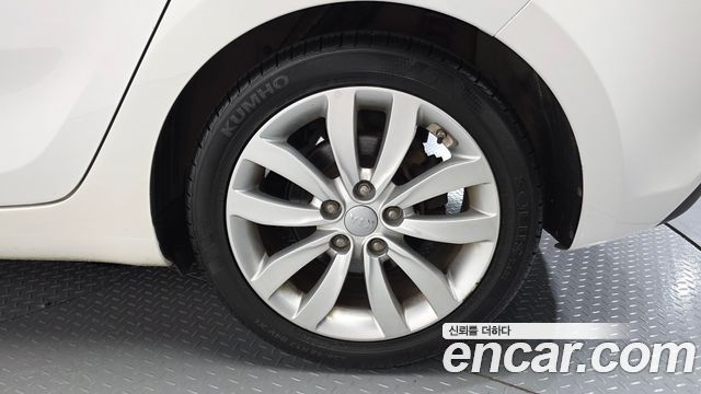 Kia Carens 1.7 VGT Prestige — пробег 132660 км