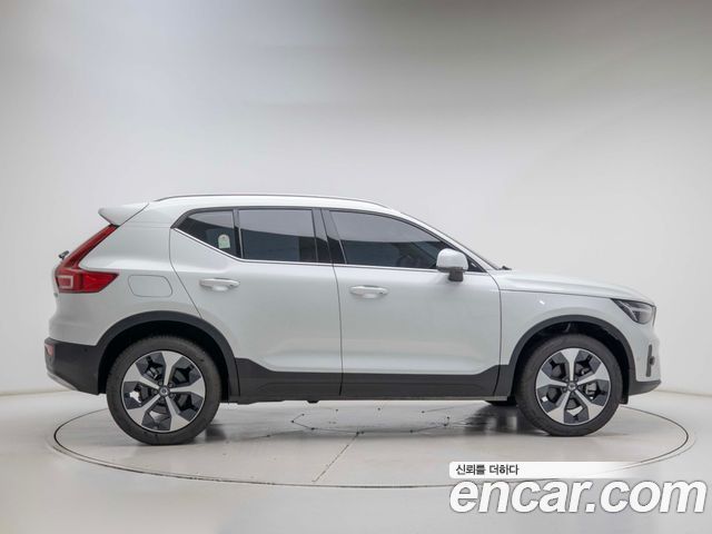 Volvo XC40 B4 Ultra Bright — пробег 6 763 км — фото 5 из 5