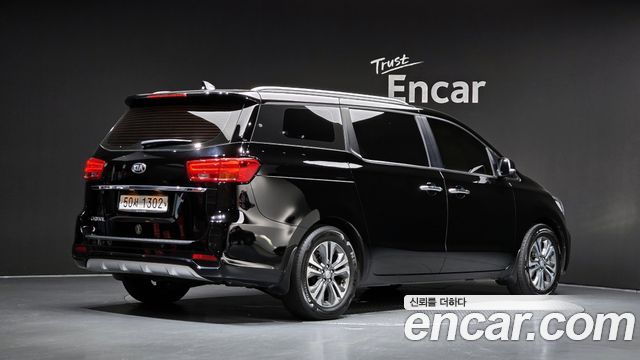 Kia Carnival из Кореи Encar