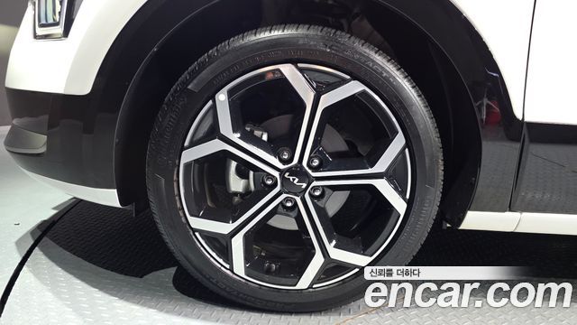 Kia Niro Prestige — пробег 27 168 км — фото 5 из 5