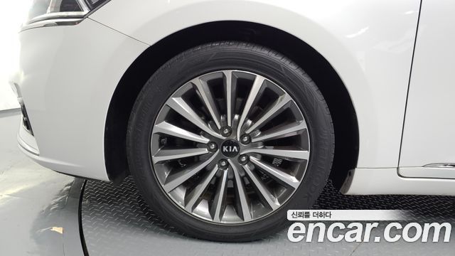 Kia K7 из Кореи Encar