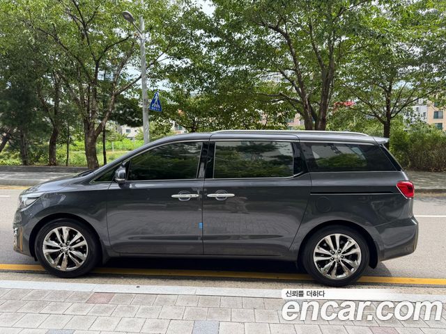 Kia Carnival из Кореи Encar