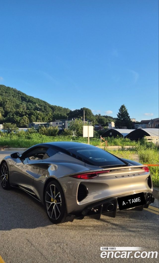 Lotus Emira 3.5 — пробег 2 000 км — фото 2 из 5