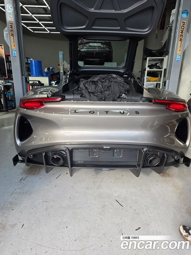 Lotus Emira 3.5 — пробег 2 000 км — фото 4 из 5